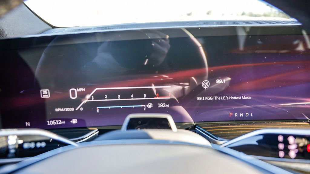 Used 2025 Cadillac Escalade Premium Luxury image 25