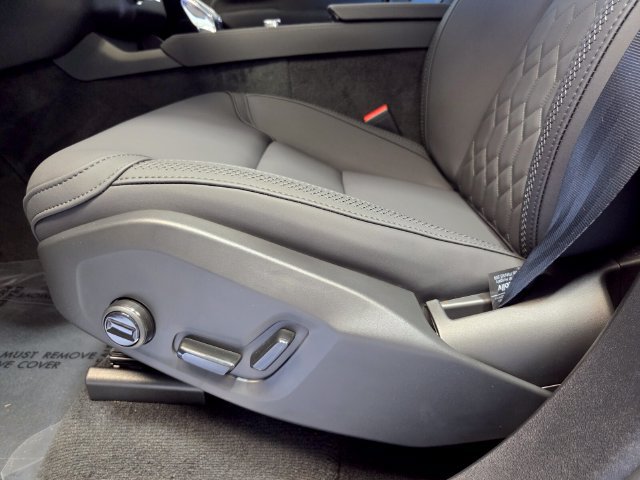 New 2026 Volvo XC90 B5 Core AWD/4WD image 8