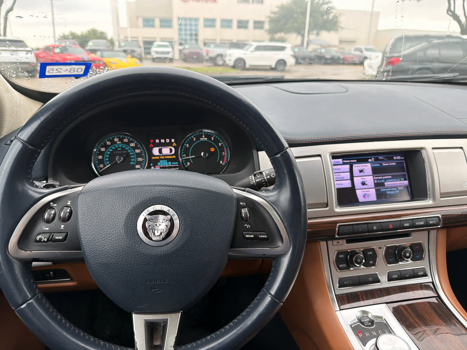 Used 2012 Jaguar XF Portfolio RWD image 6
