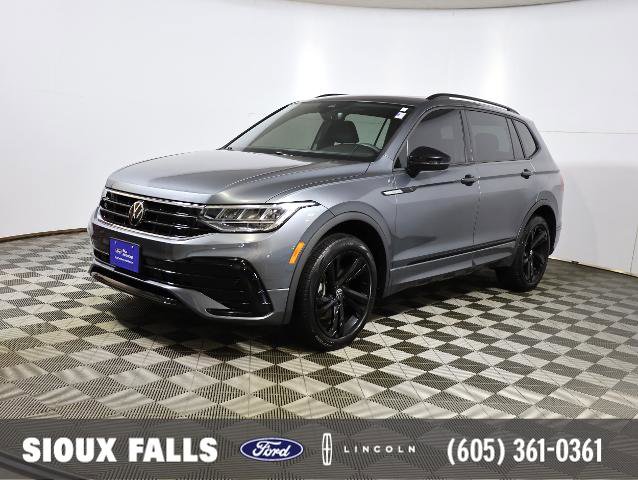 Used 2023 Volkswagen Tiguan SE R-Line