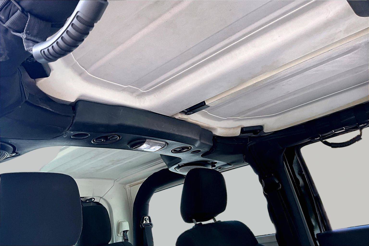 Used 2012 Jeep Wrangler Sport AWD/4WD image 26