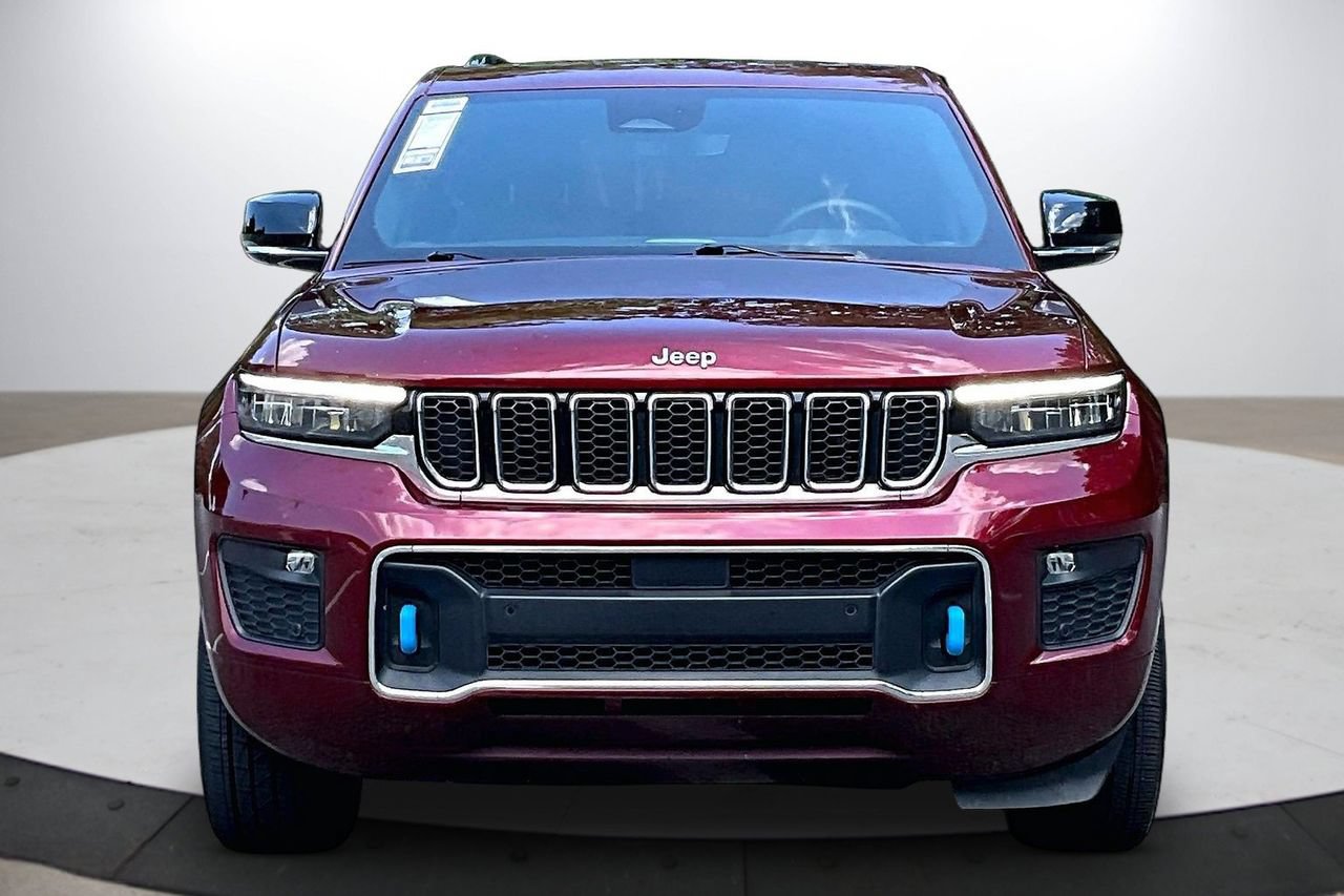 Used 2023 Jeep Grand Cherokee Overland AWD/4WD image 3
