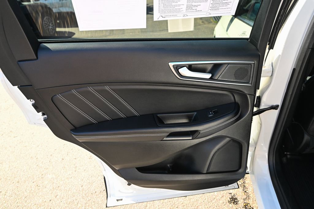 Certified 2022 Ford Edge ST w/ Equipment Group 401A AWD/4WD image 23