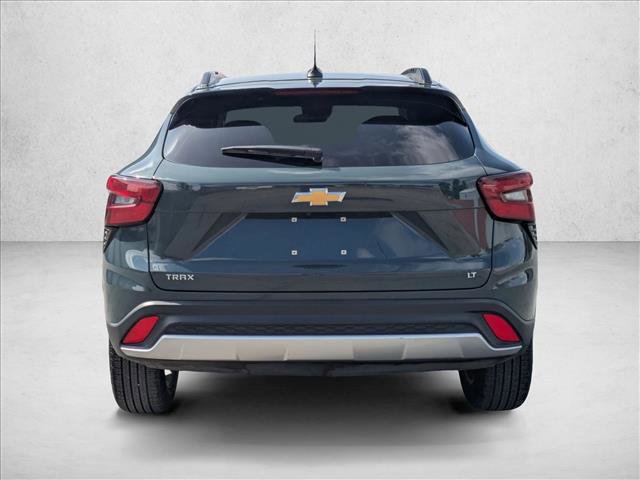 Used 2025 Chevrolet Trax LT image 7