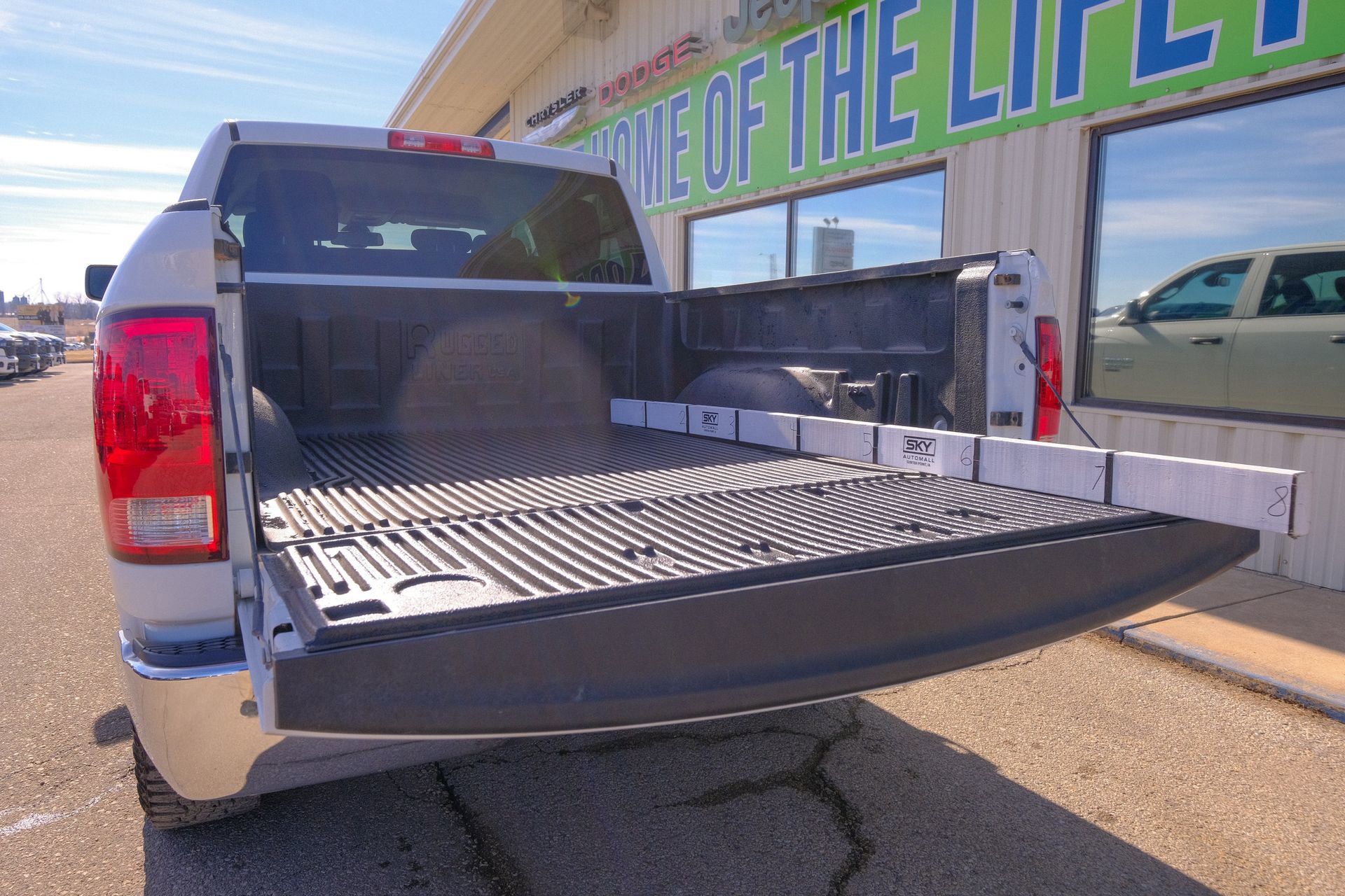 Used 2023 RAM 1500 Classic SLT w/ Electronics Group image 24