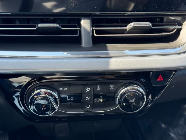 New 2026 Chevrolet Trax LT image 16