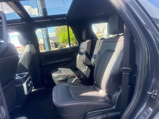 Used 2023 Ford Expedition Limited AWD/4WD image 12
