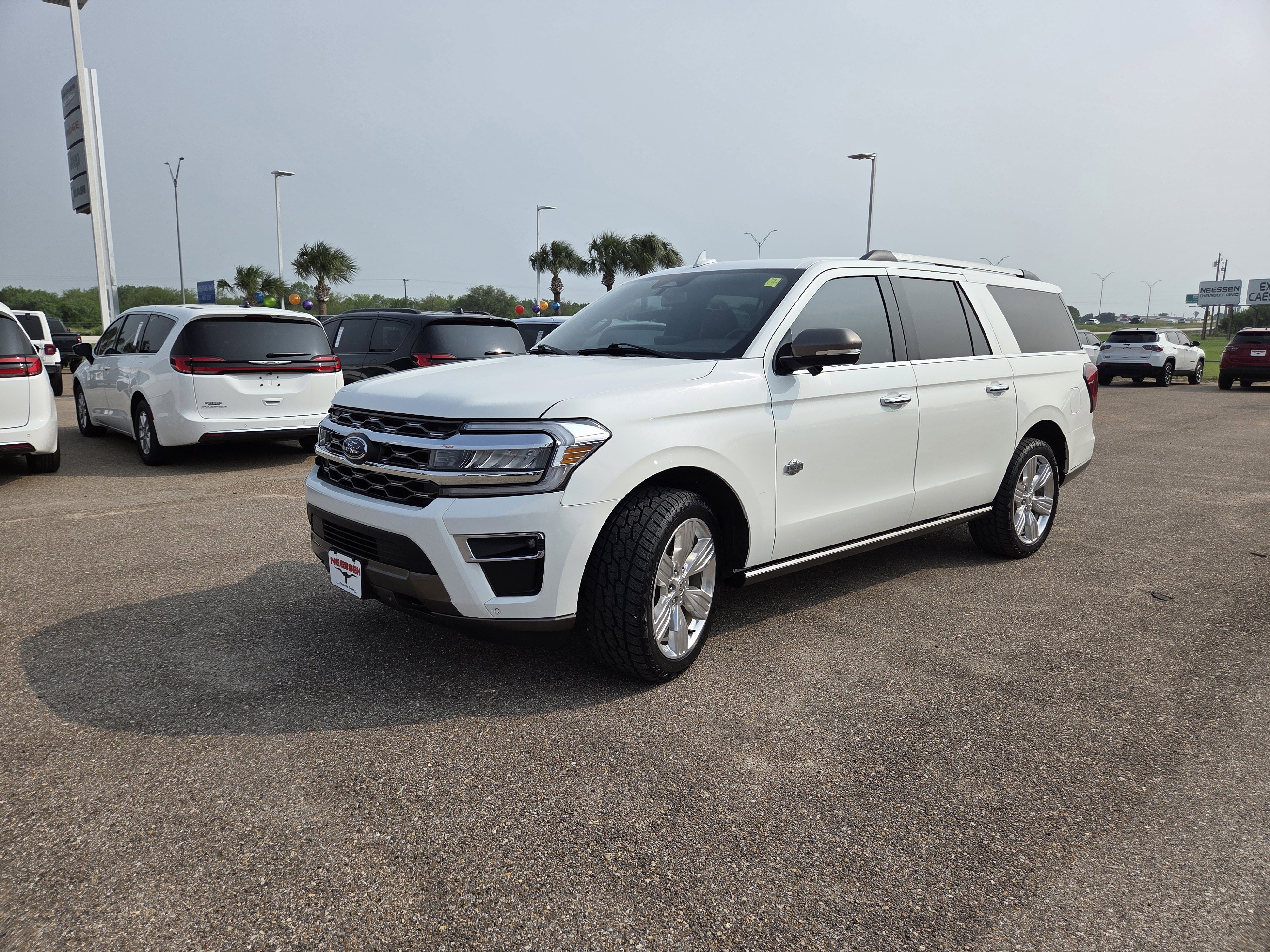 Used 2024 Ford Expedition Max King Ranch AWD/4WD image 3