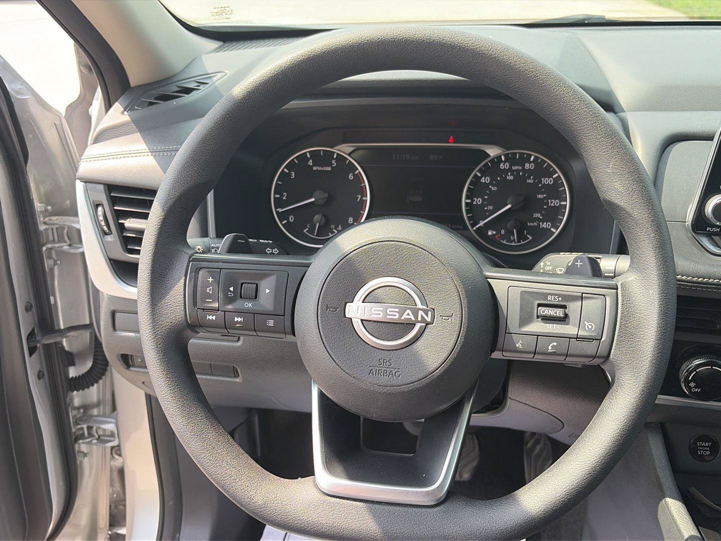 Used 2024 Nissan Rogue S FWD image 16