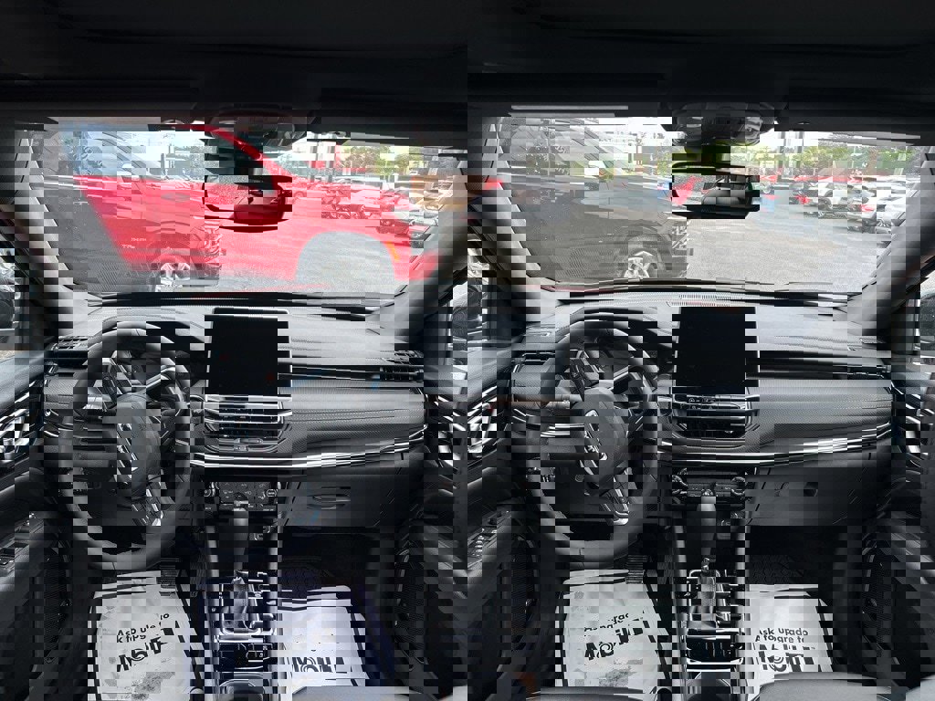 New 2025 Jeep Compass Latitude w/ Sun & Sound Group image 14