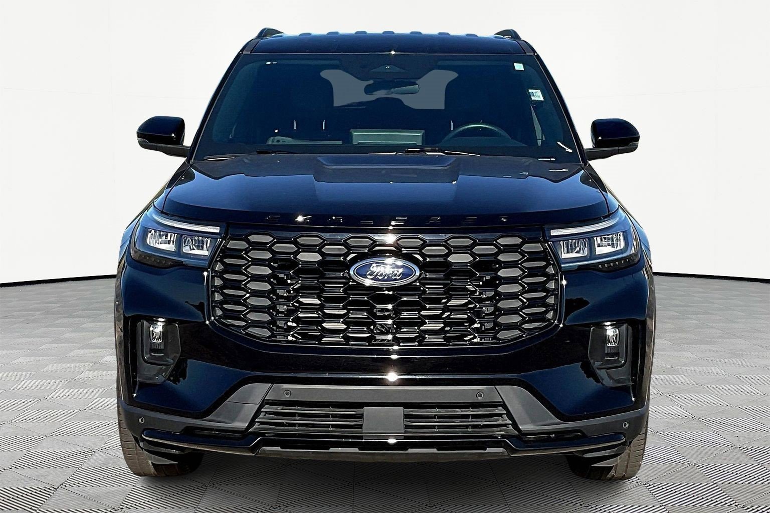 Certified 2025 Ford Explorer ST-Line w/ ST-Line Street Pack image 3