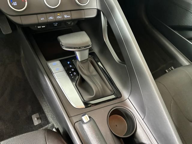 Used 2023 Hyundai Elantra SE image 20
