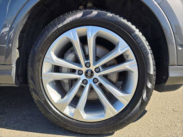 Used 2025 Audi Q7 2.0T Premium AWD/4WD image 9