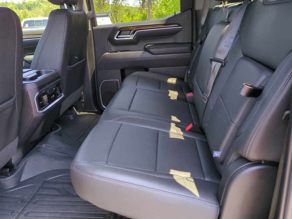 Used 2026 GMC Sierra 1500 Elevation w/ Elevation Premium Package AWD/4WD image 17
