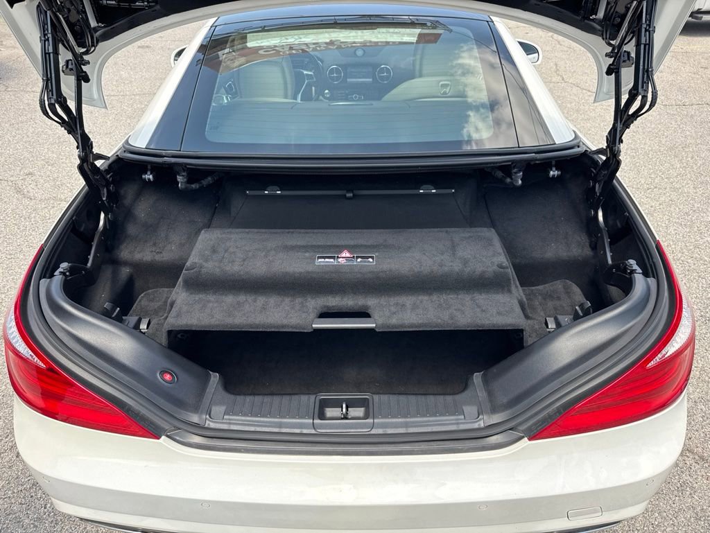 Used 2013 Mercedes-Benz SL 550 image 21