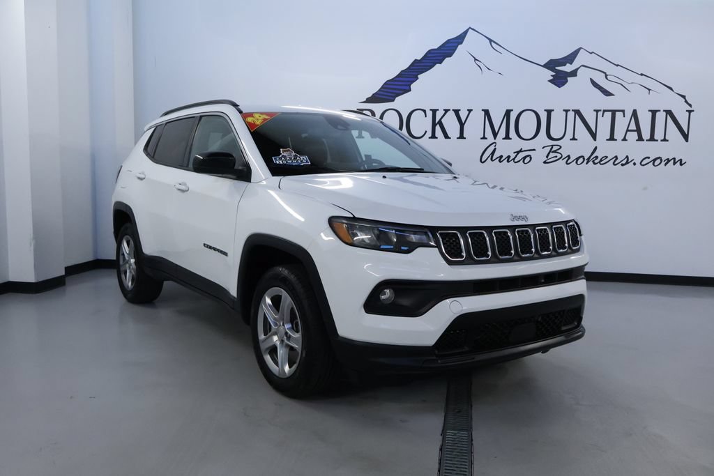 Used 2024 Jeep Compass Latitude AWD/4WD 360° Tour