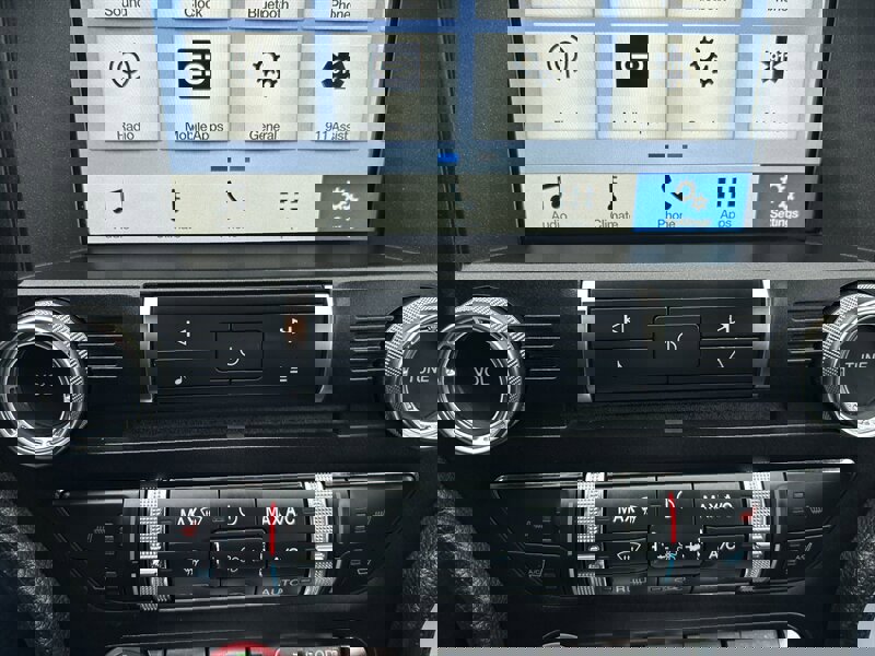 Used 2018 Ford Mustang Premium image 14