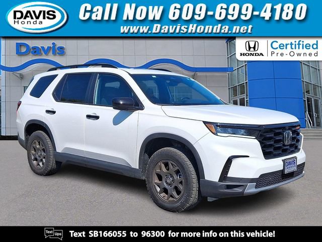 Used 2025 Honda Pilot TrailSport