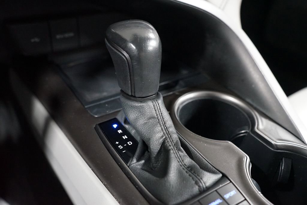 Certified 2022 Toyota Camry SE FWD image 21
