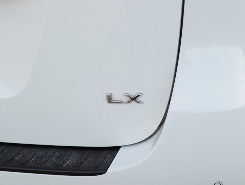 Used 2018 Kia Sedona LX w/ LX Essentials Premium Package image 34