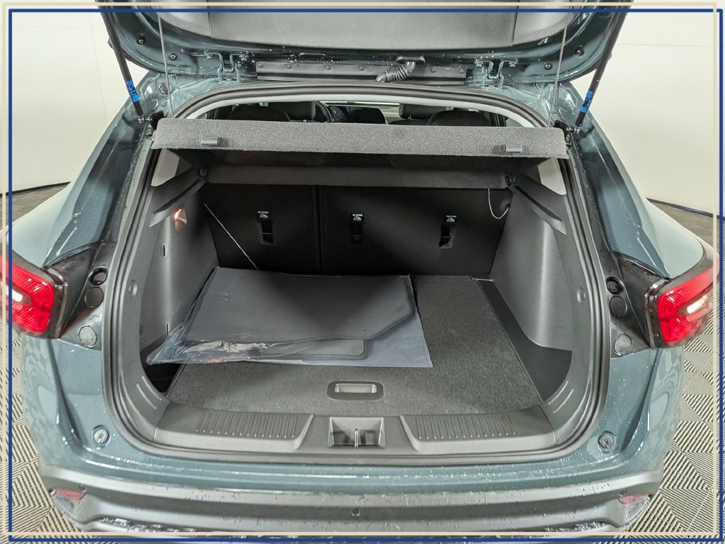 New 2026 Chevrolet Trax LT w/ Driver Confidence Package FWD image 10