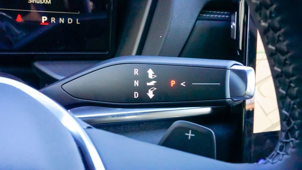 Used 2025 GMC Terrain Elevation image 36