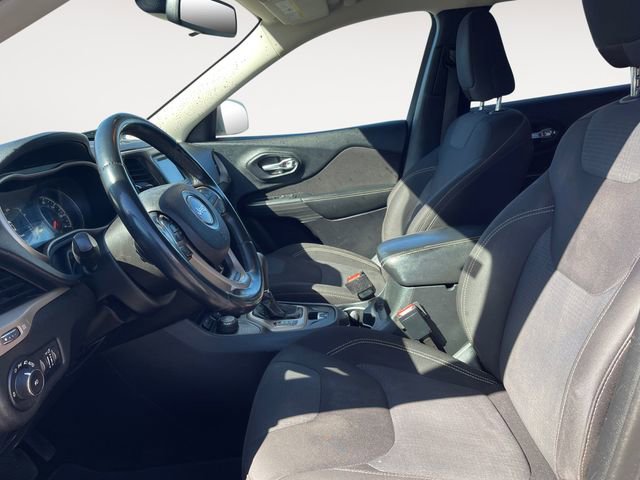 Used 2015 Jeep Cherokee Latitude image 9