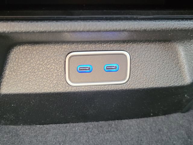 Used 2025 Mercedes-Benz GLS 450 4MATIC image 36