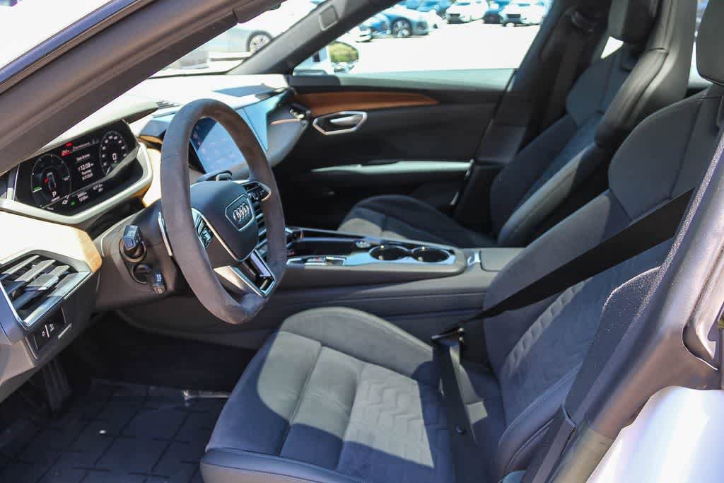 Used 2023 Audi e-tron GT Premium Plus AWD/4WD image 19