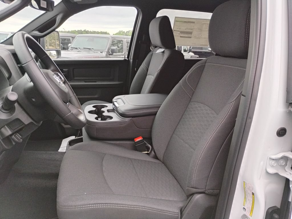 New 2026 RAM 3500 Tradesman AWD/4WD image 24