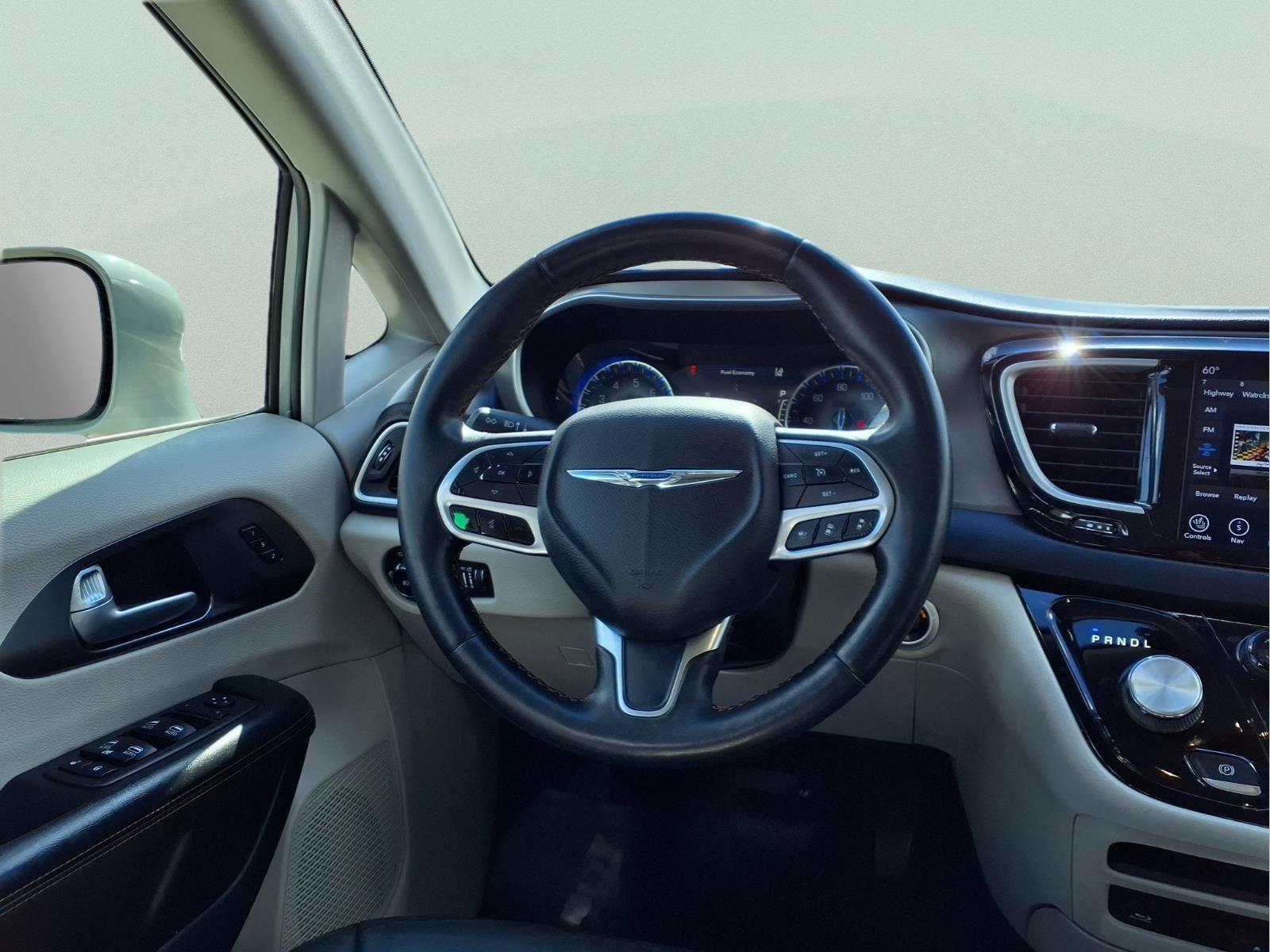 Used 2020 Chrysler Pacifica Touring-L Plus w/ Tire & Wheel Group image 14