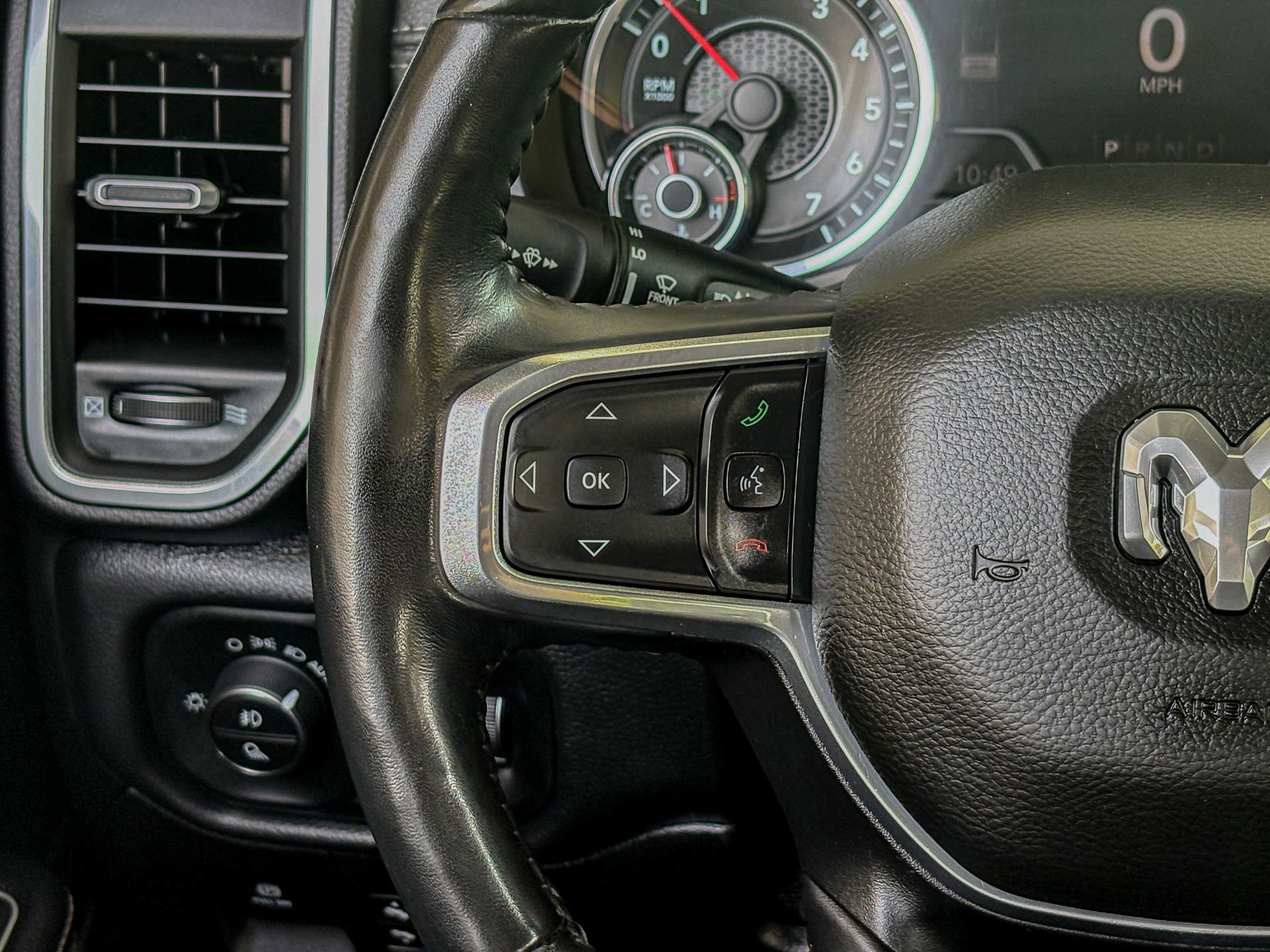 Used 2020 RAM 1500 Laramie AWD/4WD image 28
