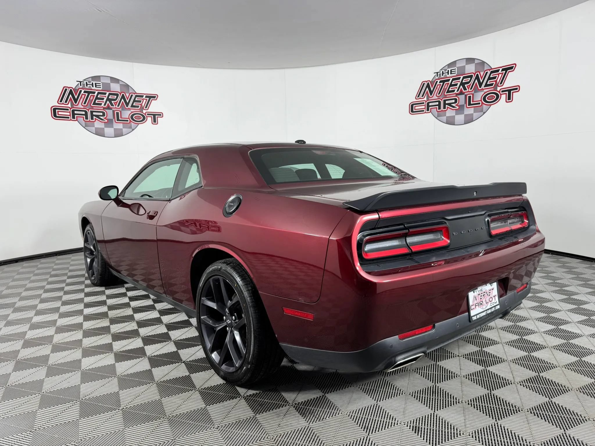 Used 2021 Dodge Challenger SXT w/ Driver Convenience Group RWD image 5