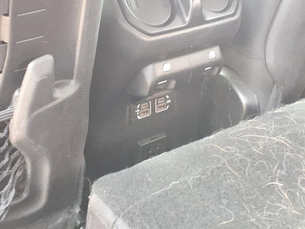 Used 2018 Jeep Wrangler Unlimited Rubicon w/ LED Lighting Group image 22