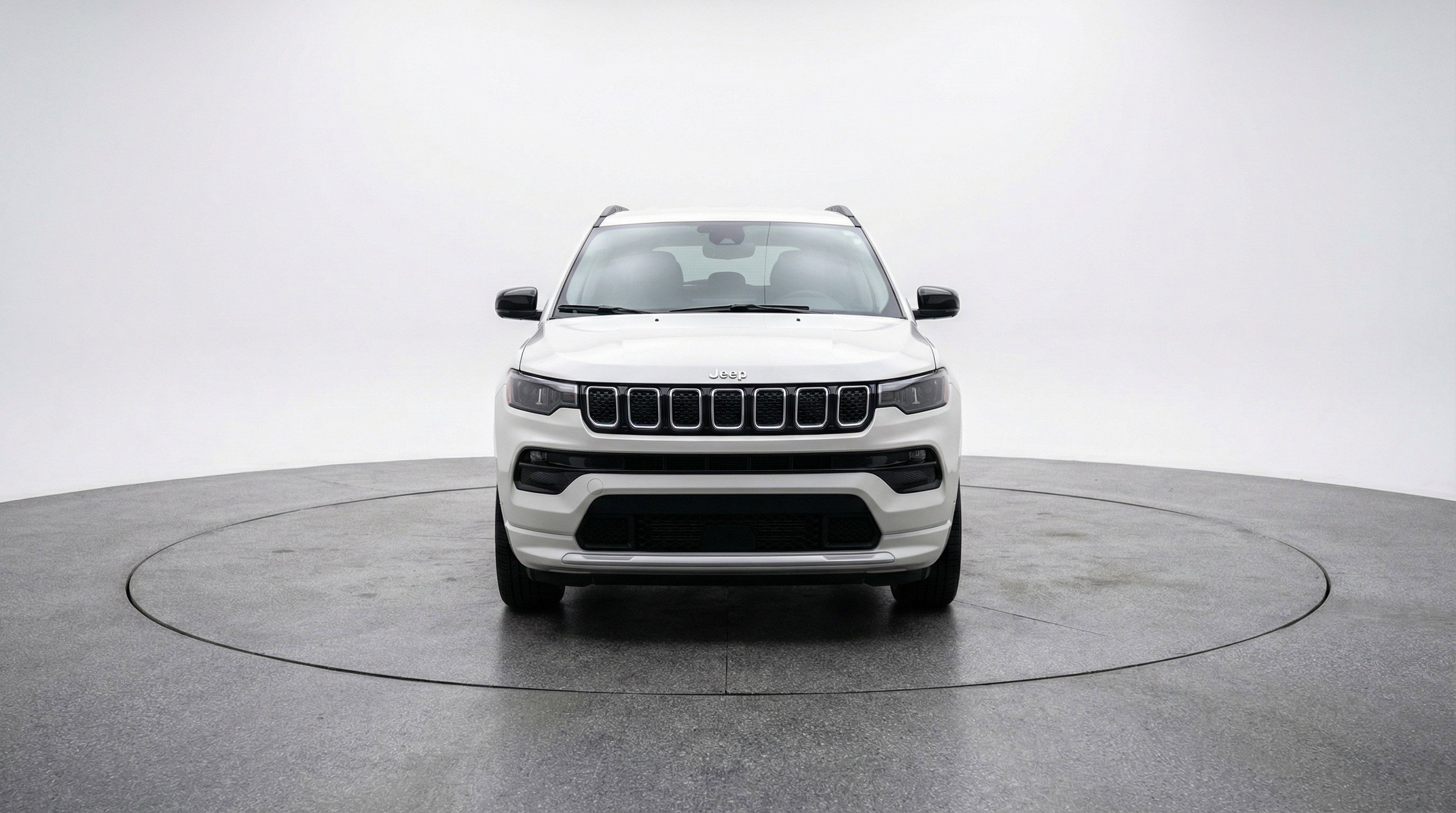 Used 2025 Jeep Compass Latitude image 2