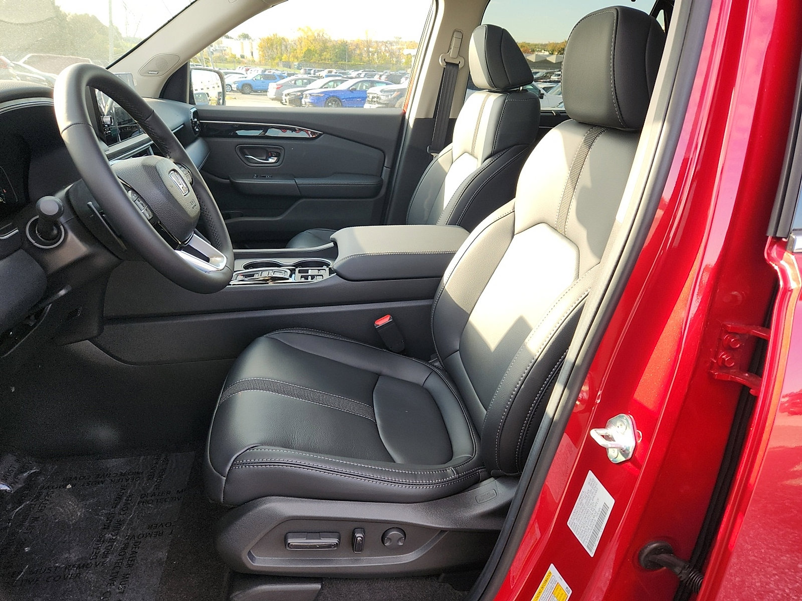 New 2025 Honda Pilot Touring image 9