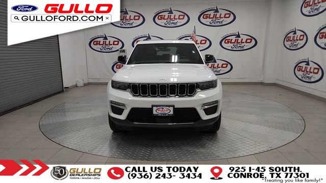 Used 2025 Jeep Grand Cherokee Limited image 3