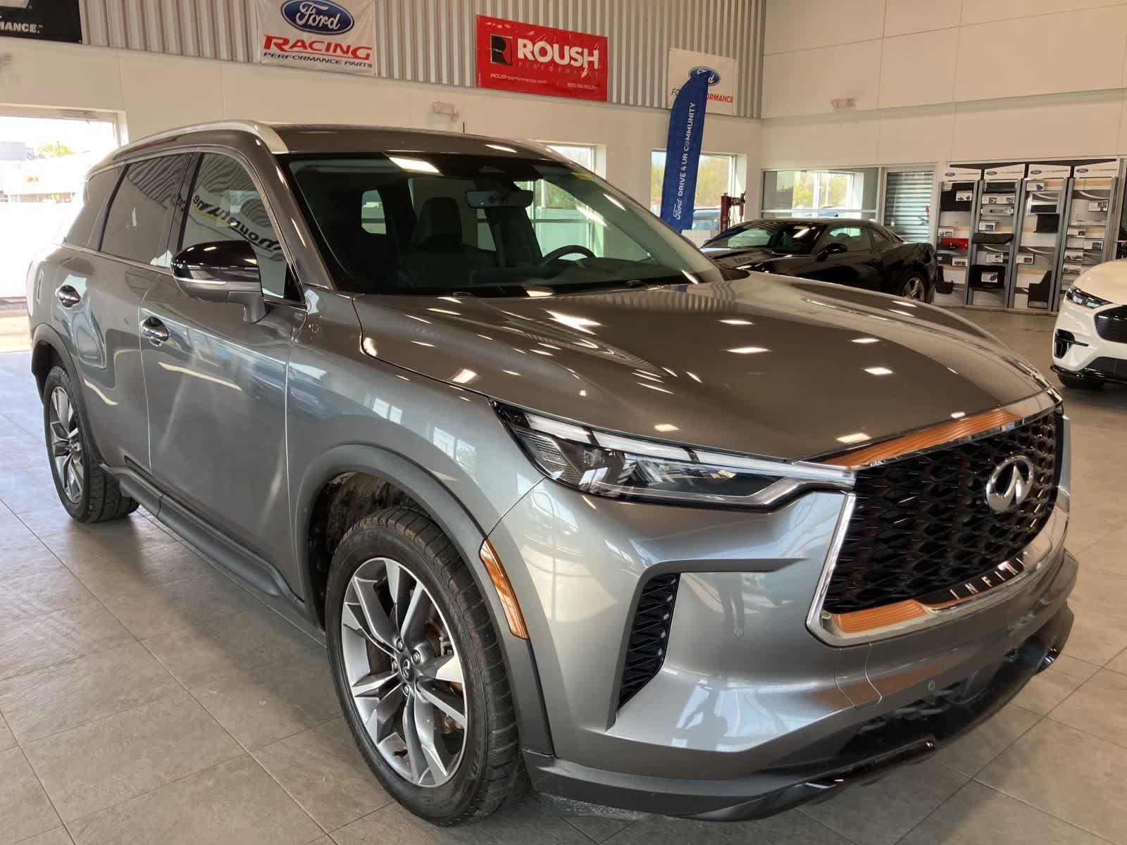 Used 2024 INFINITI QX60 Luxe AWD/4WD image 3