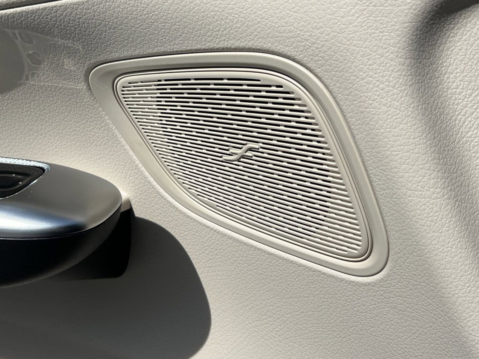 New 2026 Mercedes-Benz GLC 300 4MATIC image 34