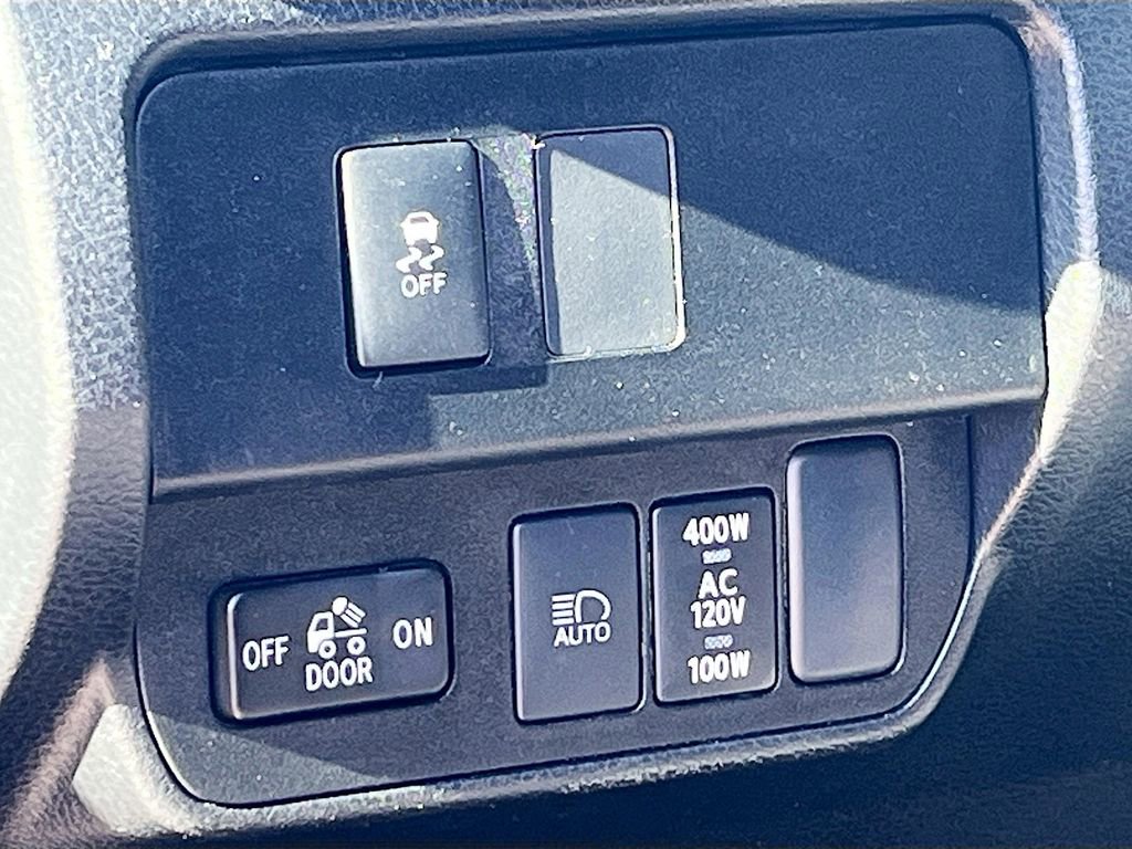Used 2023 Toyota Tacoma TRD Sport AWD/4WD image 10