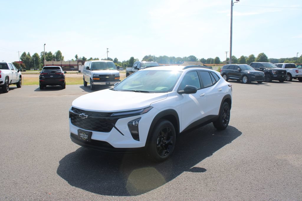 New 2026 Chevrolet Trax LT w/ Driver Confidence Package FWD image 4