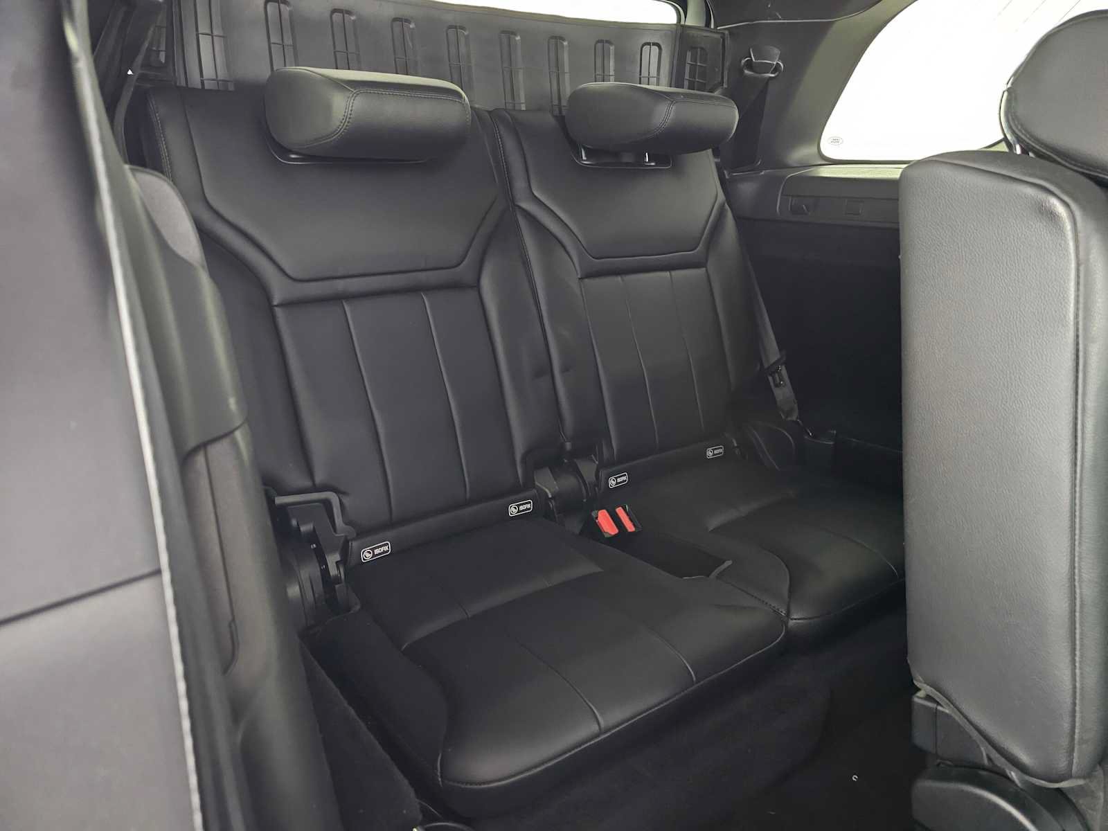 Used 2017 Land Rover Discovery HSE AWD/4WD image 13