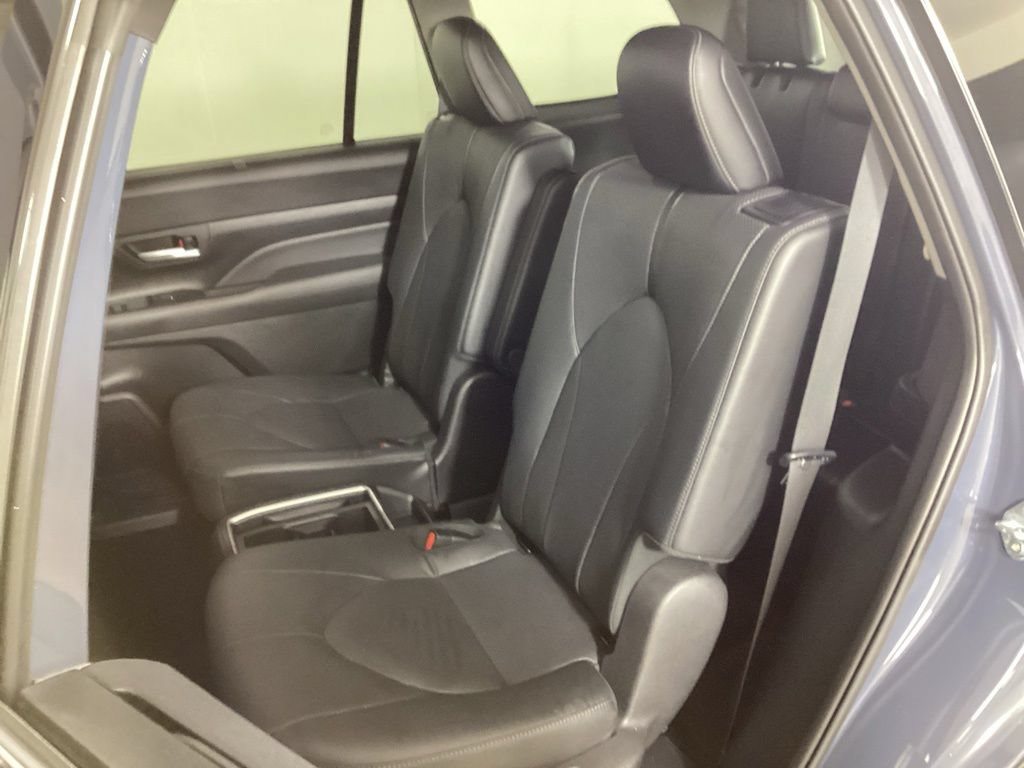 Used 2024 Toyota Grand Highlander AWD image 34