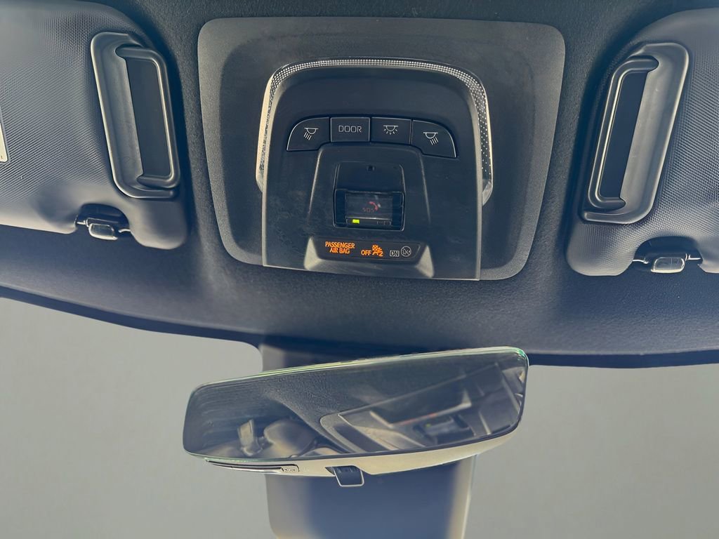 Used 2023 Toyota Corolla SE image 16