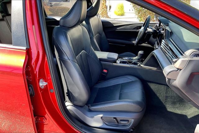 Used 2025 Toyota Camry XSE w/ Premium Plus Package image 6