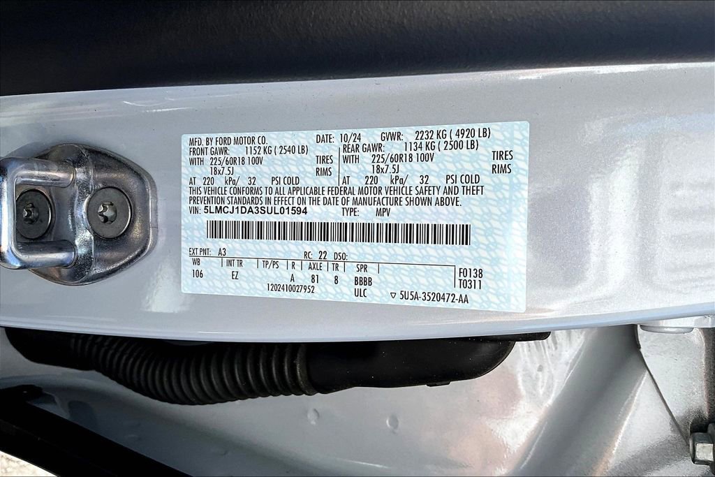 Used 2025 Lincoln Corsair Premiere image 21