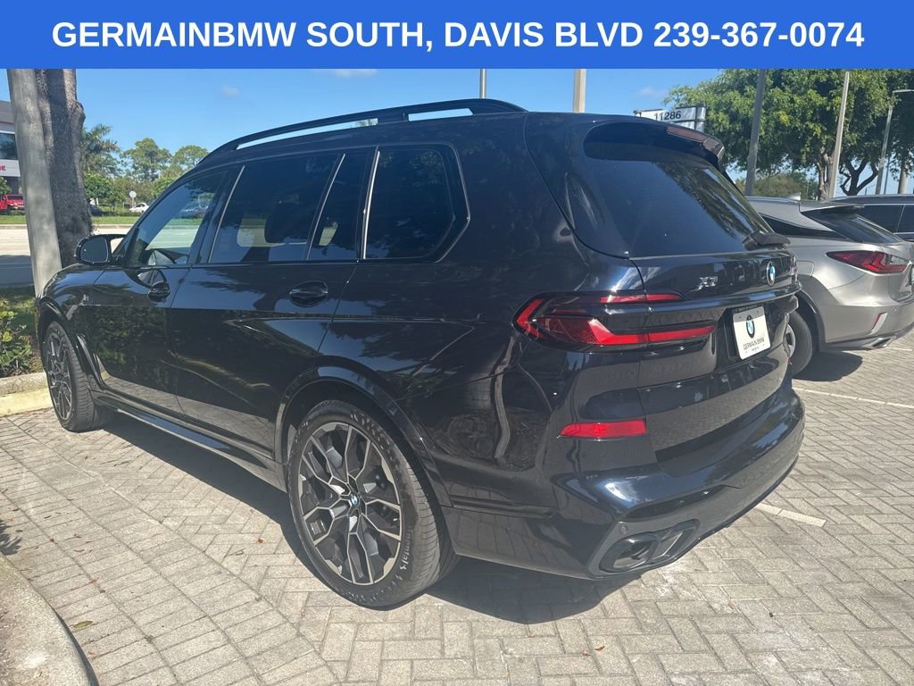 Used 2025 BMW X7 M60i AWD/4WD image 4