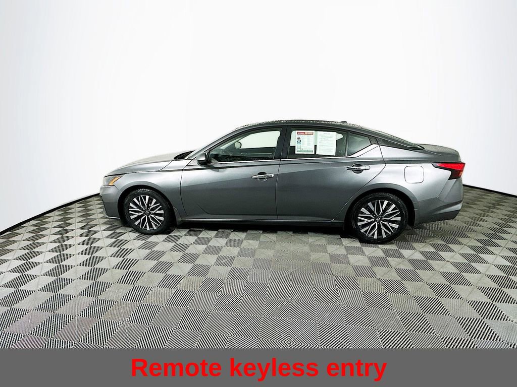 Used 2023 Nissan Altima 2.5 SV image 7