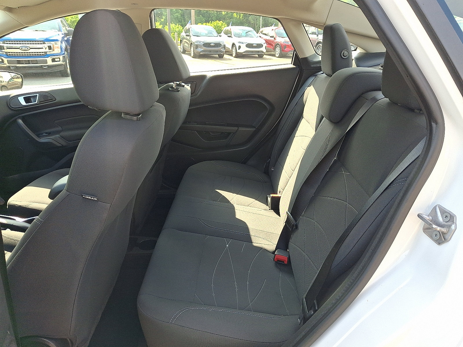 Used 2014 Ford Fiesta SE FWD image 10