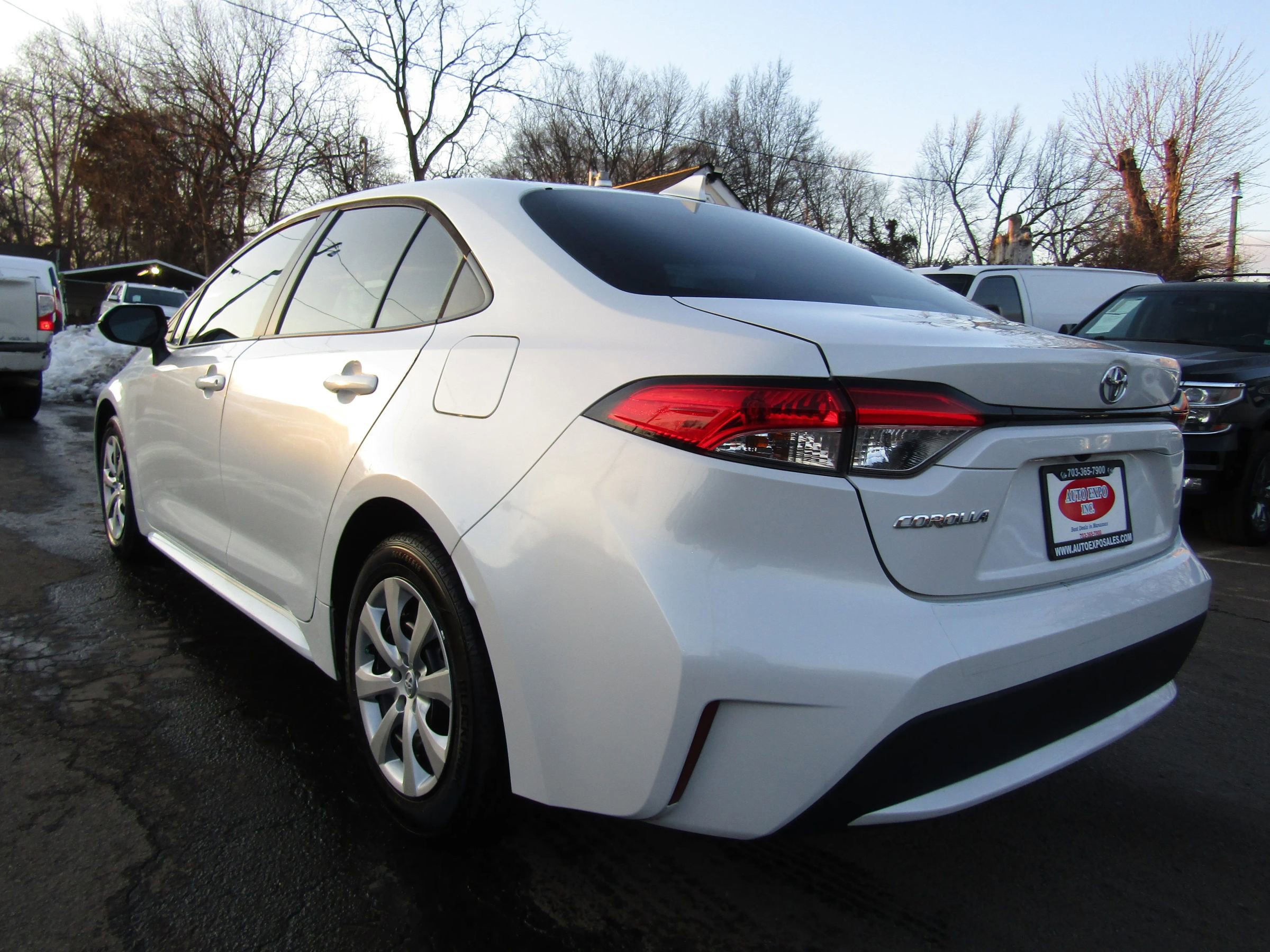 Used 2022 Toyota Corolla LE image 5